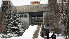 Октоподът остава в басейна "Спартак" до септември заради гаф на общината